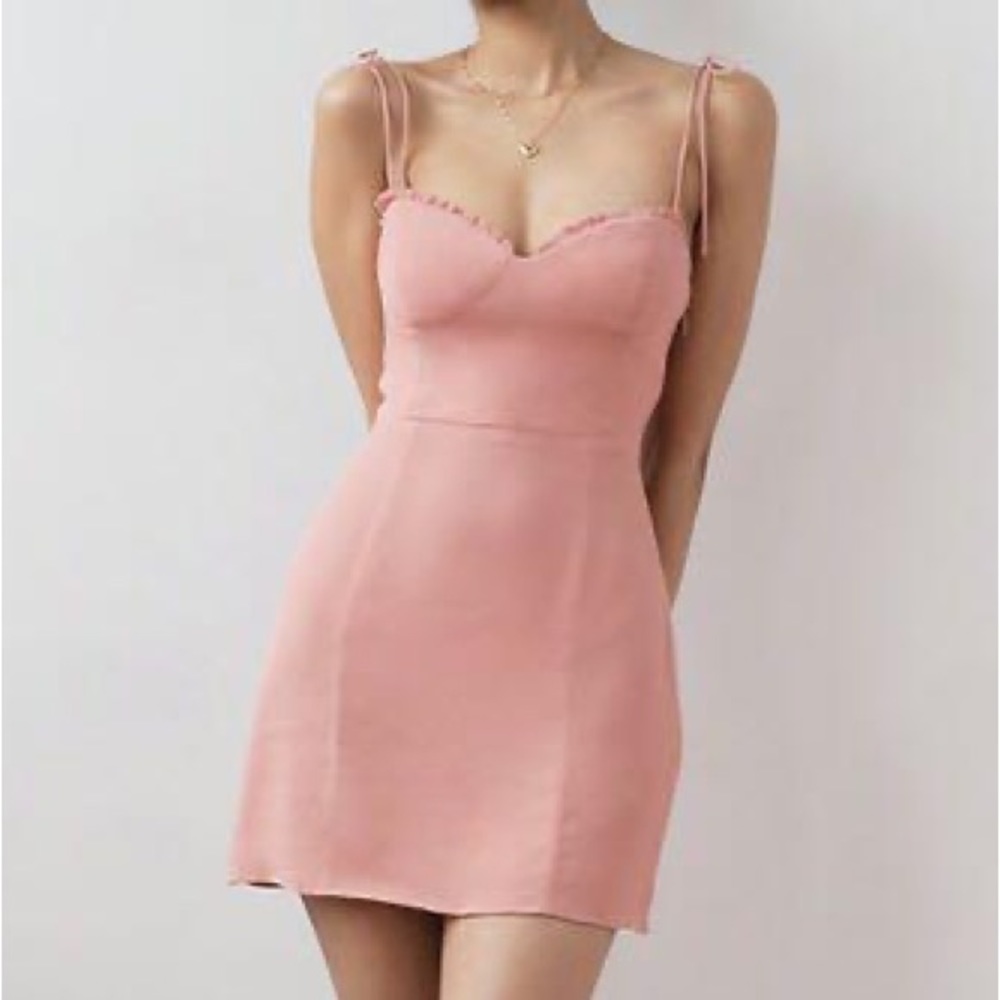 aritzia wilfred fable dress in heirloom pink